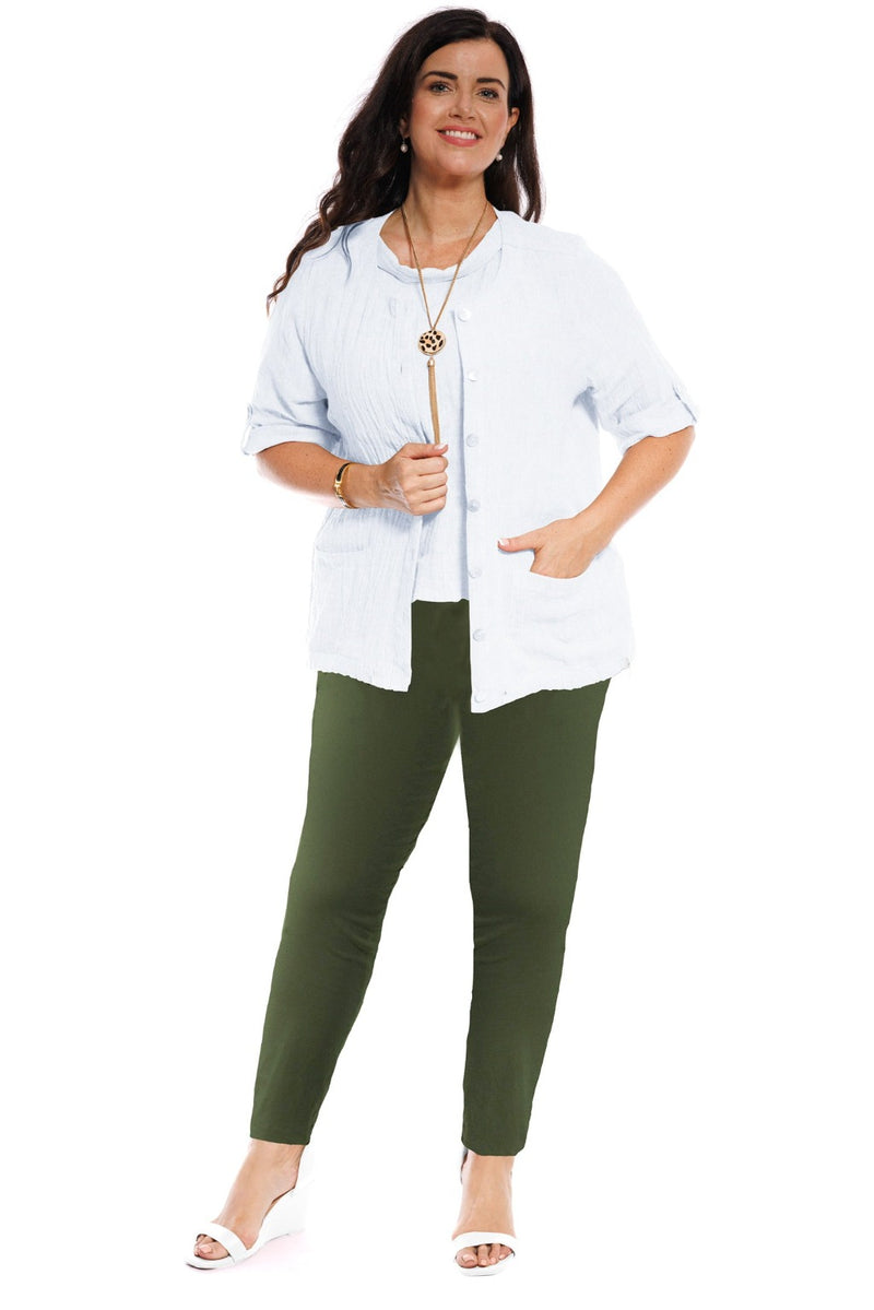 The Loreto Pant is a pull on pant with a straight leg & front side slat pocket detail & a faux fob pocket.