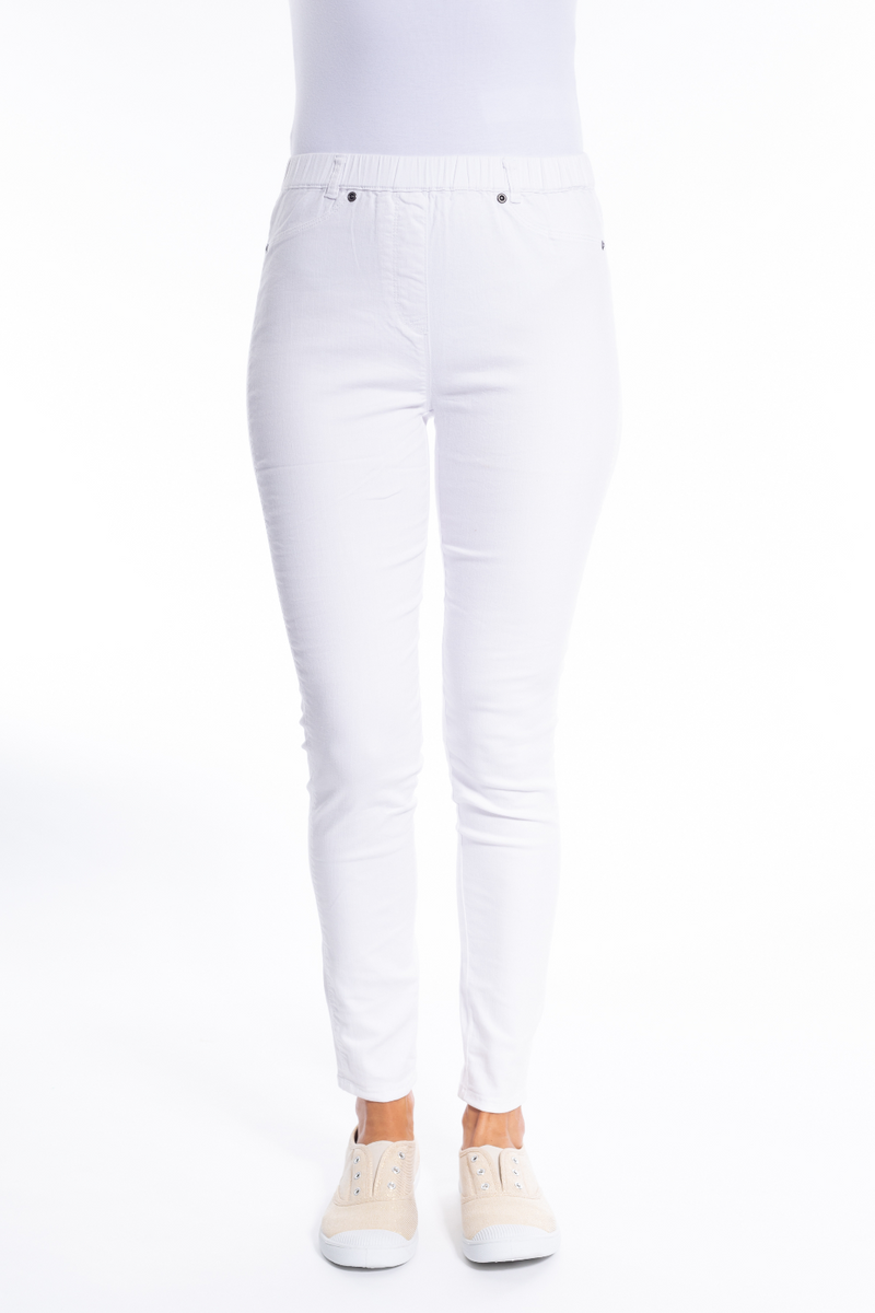 The stretch cotton, pull on, straight leg, jeggings with back patch pocket stitching detail are great to wear when a slim leg look is warranted.