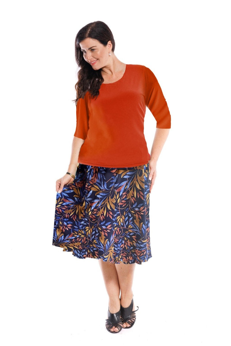 The Bolongna knee length panelled skirt skims the hips & floats down to the knee.